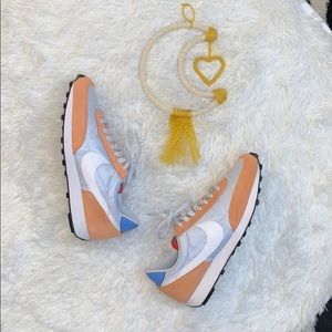 📦FASTING SHIPPING! Women’s Nike DBreak